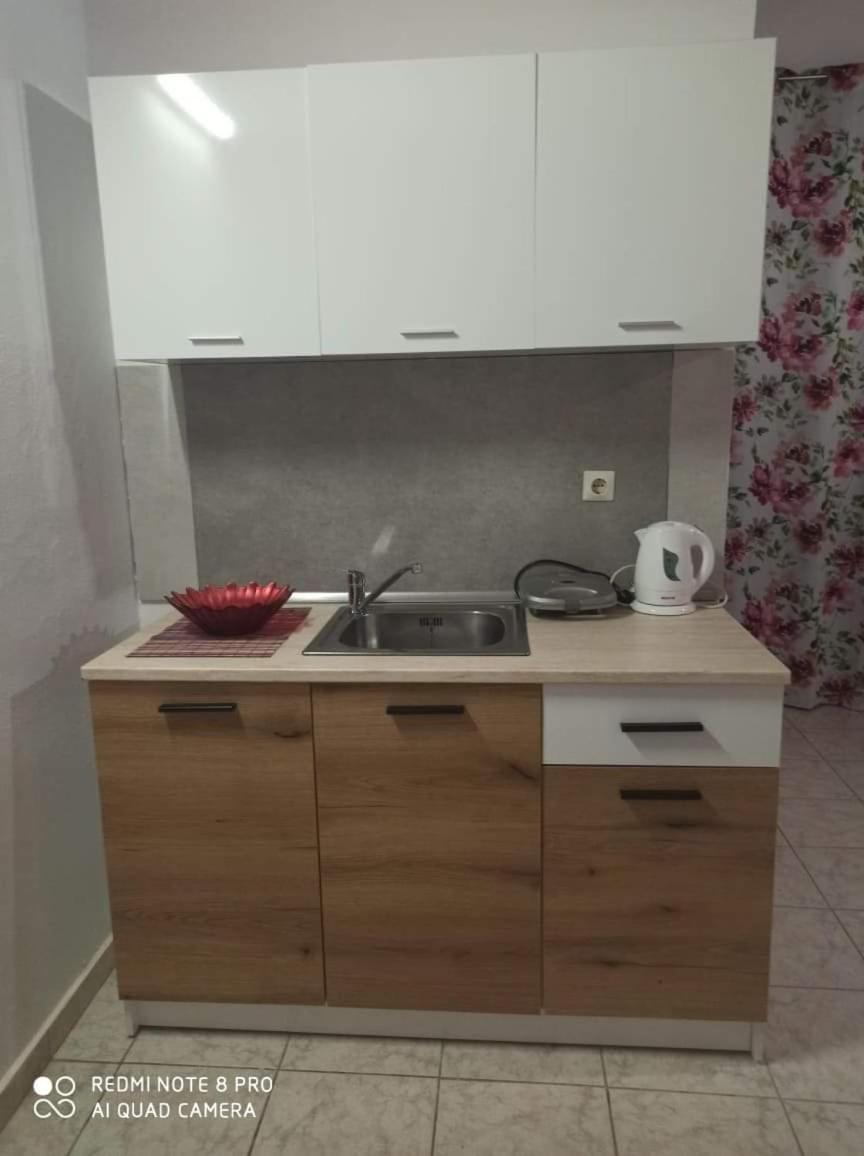 Amadeus Hawaii Apartments & Studios Sidárion الغرفة الصورة